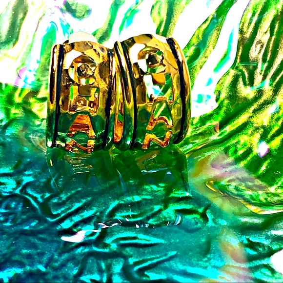 CHANEL Vintage Gold Cut Out Logo Clip On Earrings - Picture 2 of 12